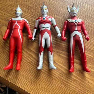 울트라맨 피규어 3체 세트