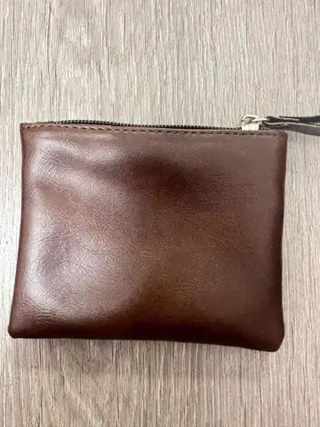 브라운 가죽 코인 케이스 스냅 버튼 포함