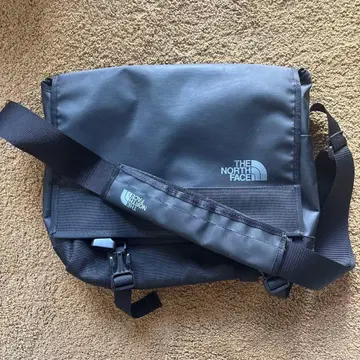 THE NORTH FACE 메신저 백 블랙