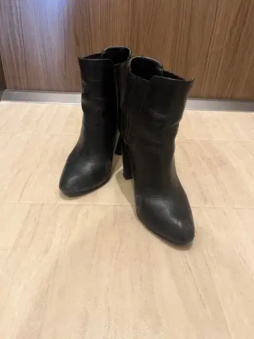 DIANA 블랙 숏부츠 21.5cm