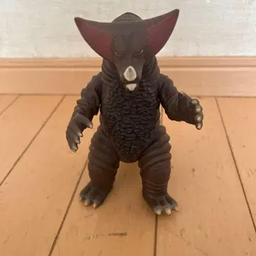 괴수 피규어 고모라