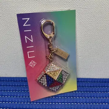 NiziU Make you happy 키링