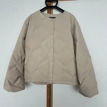 MARBLE WALTZ 베이지 다운 자켓 L