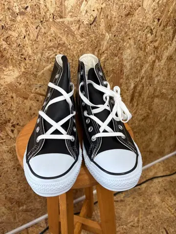 CONVERSE ALL STAR 블랙 하이컷 스니커즈