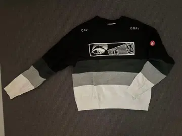 스트라이프 디자인 트레이닝복