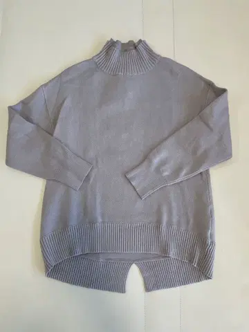 그레이 하이넥 니트 스웨터 긴팔