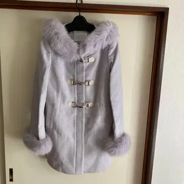 CECIL McBEE 퍼 달린 더플 코트 가격 인하했습니다!