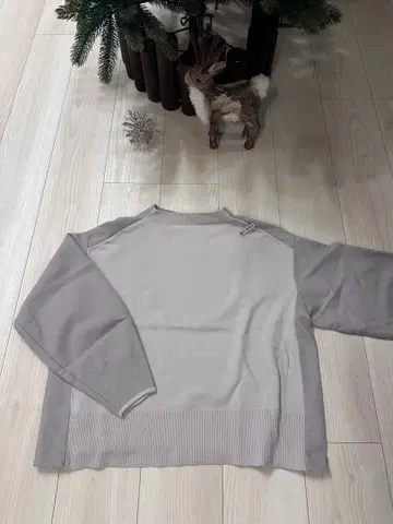 투모로우랜드 보르지 이소재 숏 기장 니트 티셔츠