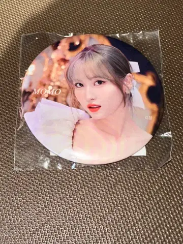 TWICE 모모 캔뱃지 doughnut