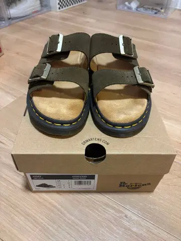 Dr. Martens HOMBRE 샌들 올리브