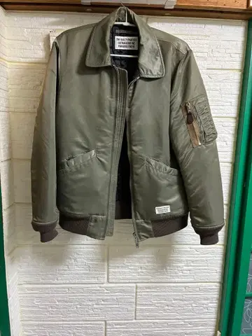 THE GUILTY PARTIES 밀리터리 자켓 올리브 그린