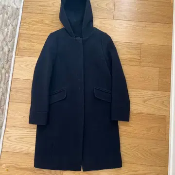 GREEN LABEL RELAXING 네이비 후드 부착 롱 코트