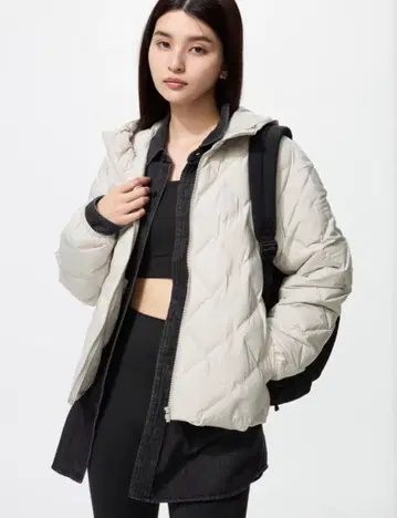 [ 새상품/미사용 ] 유니클로 퍼프 테크 후드티 L 내추럴