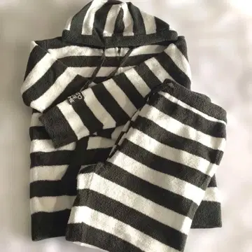 새상품 GELATO PIQUE HOMMEE 보더 룸웨어 셋업 L