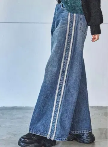 PAGEBOY 프린지 라인 데님 팬츠