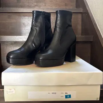 [ 새상품 미사용 ] R&E 부츠