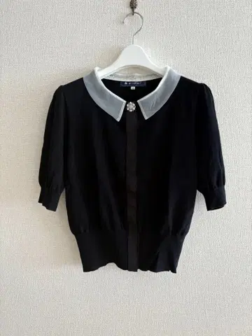 M'S GRACY 화이트 카라 비쥬 반팔 가디건