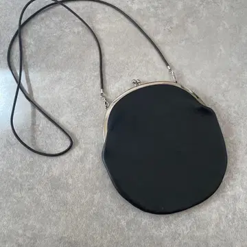 새상품급 TEMBEA 텐베아 GAMA BAG MEDIUM 가마구치