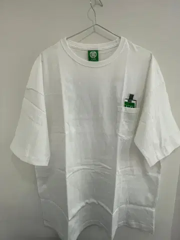 하이-라이프 포켓 부착 티셔츠 화이트