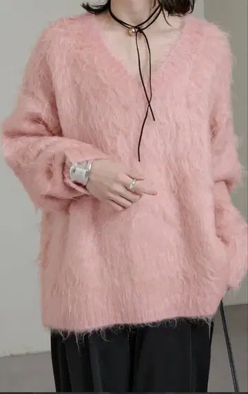 알파카 모헤어 샤기 V넥 풀오버