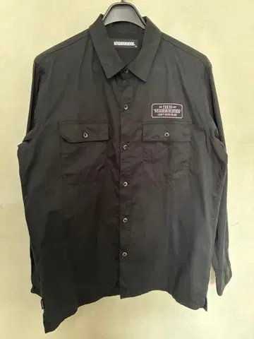 블랙 버튼업 셔츠