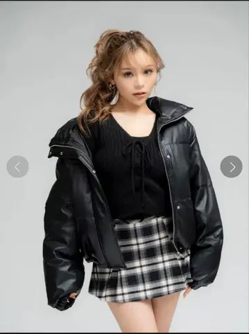 EGOIST 스탠드 카라 인조 가죽 패딩 자켓 2025