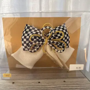 성인식 블랙 화이트 체크 무늬 리본 머리 장식