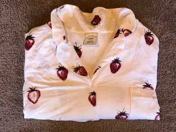 젤라또피케 딸기 무늬 원피스 미사용 새상품