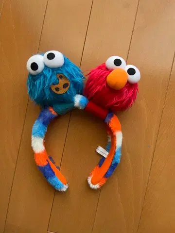 엘모와 쿠키 몬스터 헤어밴드