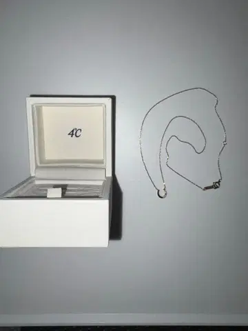 4C 후프형 목걸이