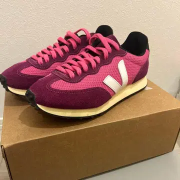 VEJA LDR 퍼플/핑크 스니커즈