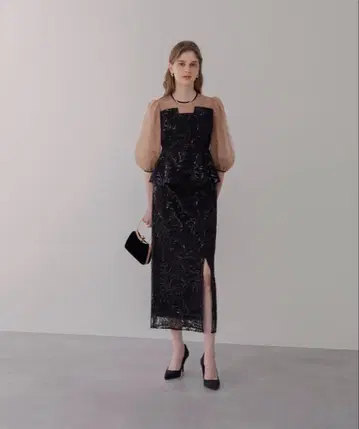 LEJA 시어 퍼프 슬리브 페플럼 스팽글 꽃무늬