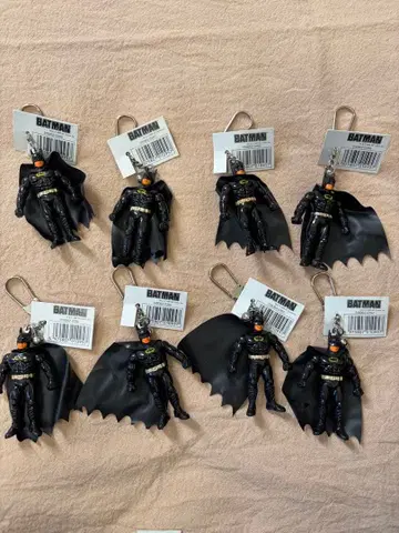 BATMAN 피규어 키링 8개 세트