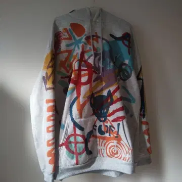 그래픽 프린트 후드 부착 후드티