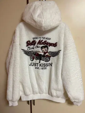 Betty Boop 인조 모피 보아 후드티 화이트 자수 복슬복슬