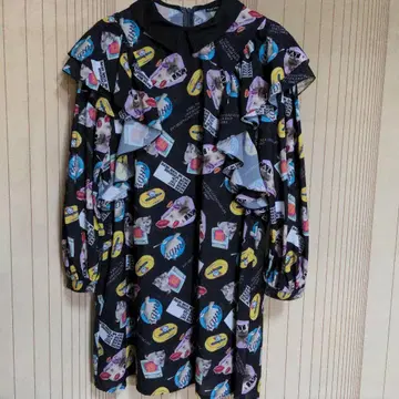 CANDY STRIPPER 고양이와 립 프린트의 후리후리 원피스