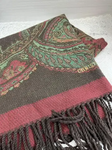 새상품급 크리스찬오자르 스톨