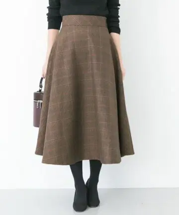 새상품급 URBAN RESEARCH 체크 플레어 스커트 롱 브라운