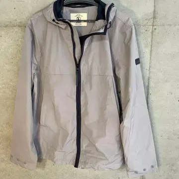 AIGLE 후드 부착 자켓 그레이