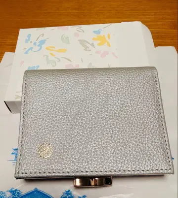 가격 인하 황궁 한정판 접이식 지갑 가마구치 지갑 은색 실버