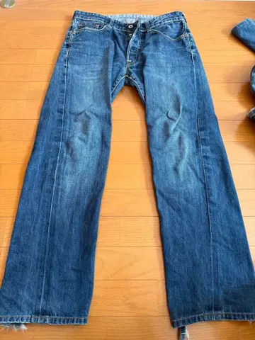 EVISU 데미지 데님 스트레이트