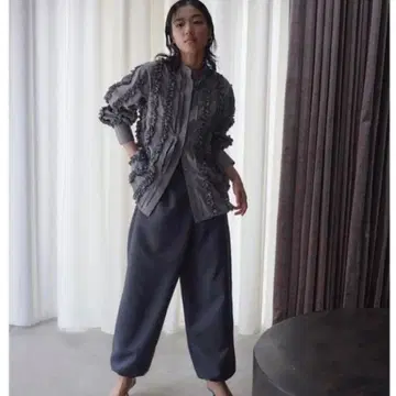 [ MEER. ] 완판 WHIP RUFFLE BLOUSE 그레이 zu님