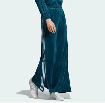 아디다스 벨로아 와이드 트랙 팬츠 밑단 슬릿 쓰리 라인