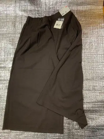 UNIQLO C 큐롯 XL 다크 브라운
