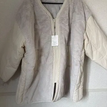 GRL 크림색 퍼 콤비 블루종 F 사이즈