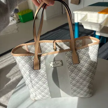 [ 초특가! ] kate spade 토트백 화이트/베이지