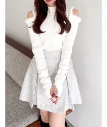 dazzlin 오픈 에코 퍼 슬리브 니트탑