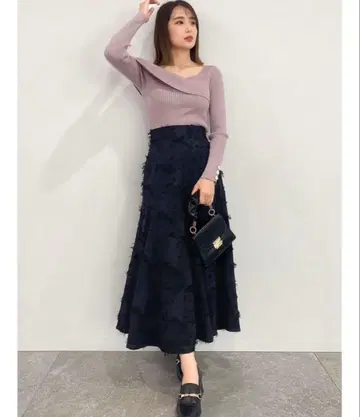 dazzlin 플러피 플라워 플레어 스커트 S 사이즈