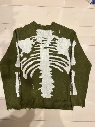 본 니트 데미지 가공 니트 스웨터