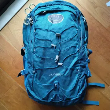 Osprey Quasar 중형 백팩 30L